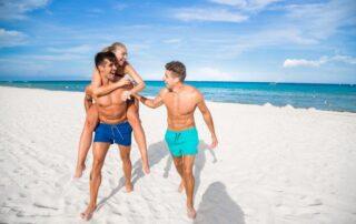So pack your bags and get ready for some fun in the sun! With Florida beaches, state parks, and wildlife, there's always something new to discover.