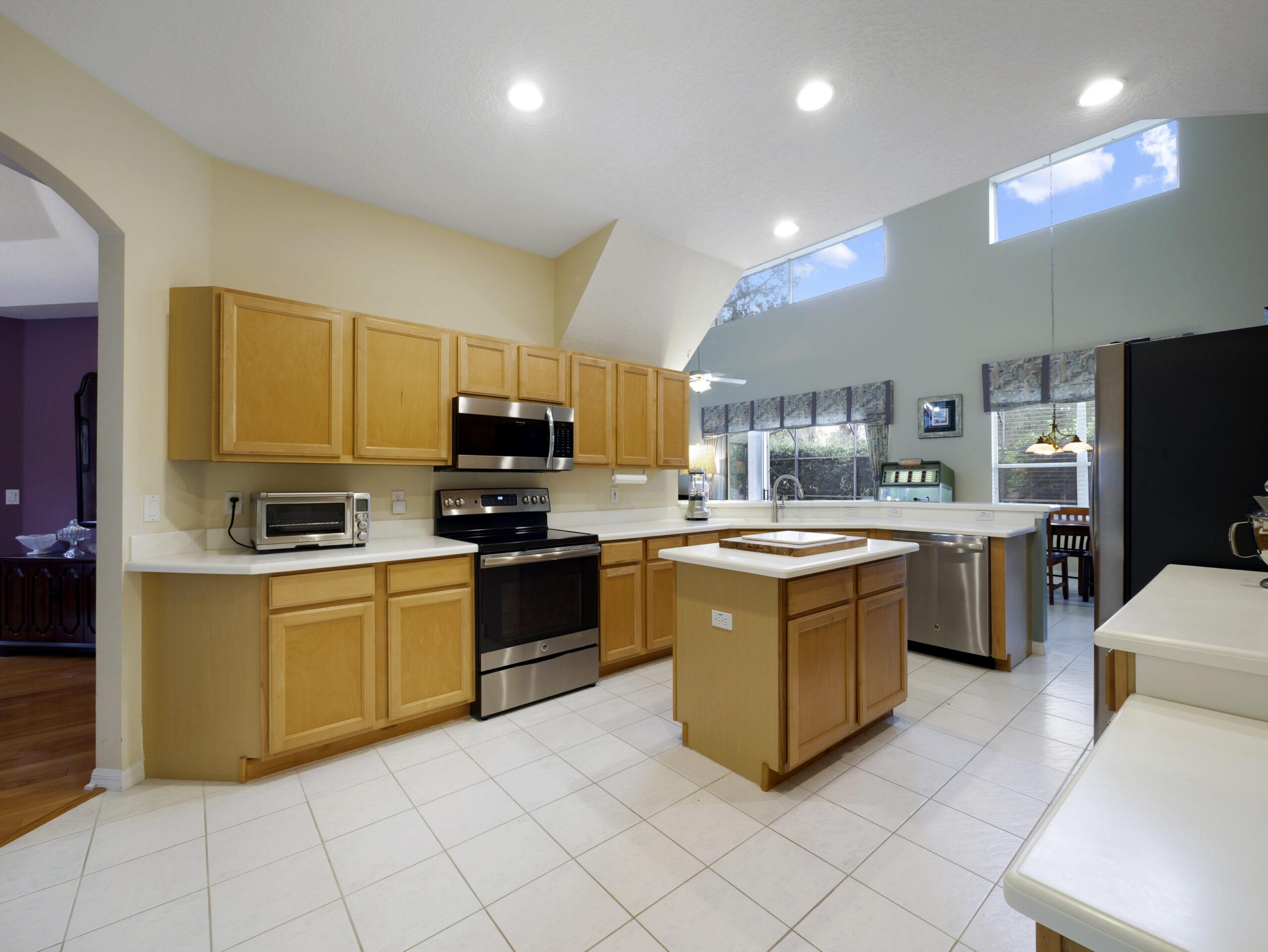 808 Palmetto Terrace in Oviedo, Fl 32765. This 5 Bedroom Pool Home Offers 3,168 Square Feet, Major Upgrades, and Top Seminole County Schools. | Luxury Orlando Homes for Sale | Daniel Wilson Remax Orlando Real Estate Expert 808 Palmetto Terrace in Oviedo, FL 32765. This 5 bedroom pool home offers 3,168 square feet, major upgrades, and top Seminole County schools.